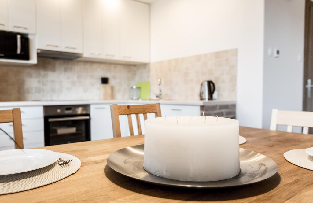"Rodzinny Apartament Pod Sniezka 2" Na Osiedlu "Apartamenty Pod Sniezka" カルパッチ 部屋 写真